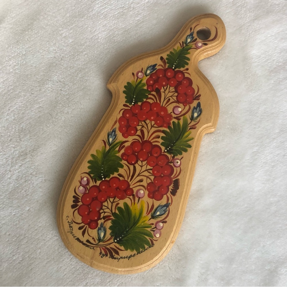 Ukrainian Decorative Cutting Board - Artist Signed Folk Art Design - Petrykivsky - Picture 9 of 9